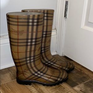 Burberry Rainboots